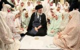 رهبر انقلاب: نوگلان عزیز با خدا دوست باشید و کاری کنید جزو زنان بزرگ کشور شوید